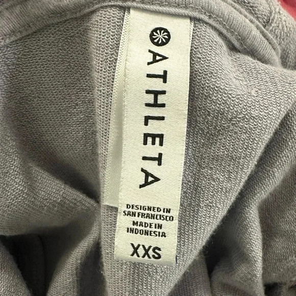 Athleta Cabana Tunic Short Sleeve Hoodie Light Purple // Size XXS - Picture 7 of 8